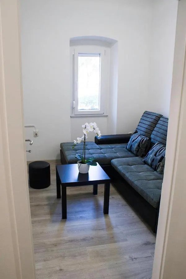 White Orchid Pula Apartment