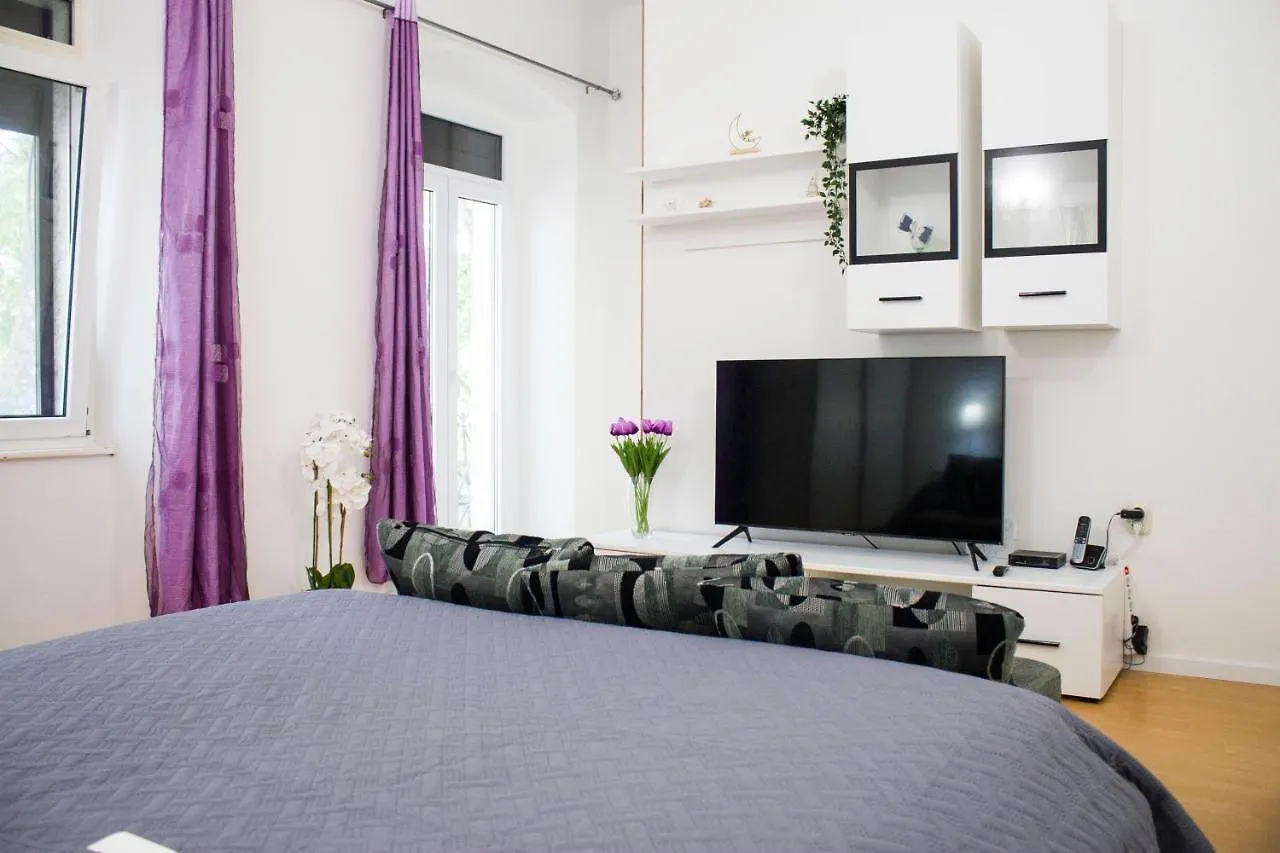 White Orchid Pula Apartment Croatia