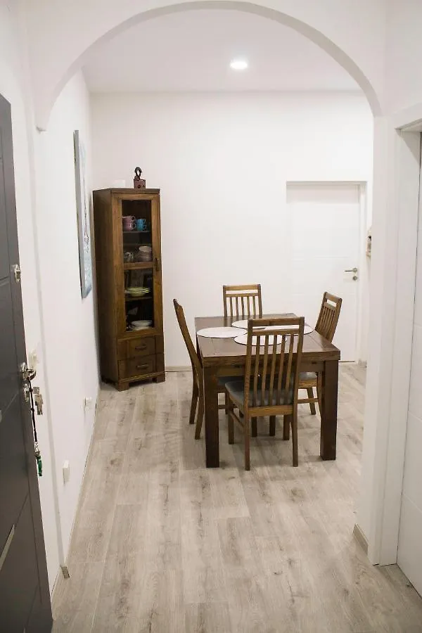 White Orchid Pula Apartment