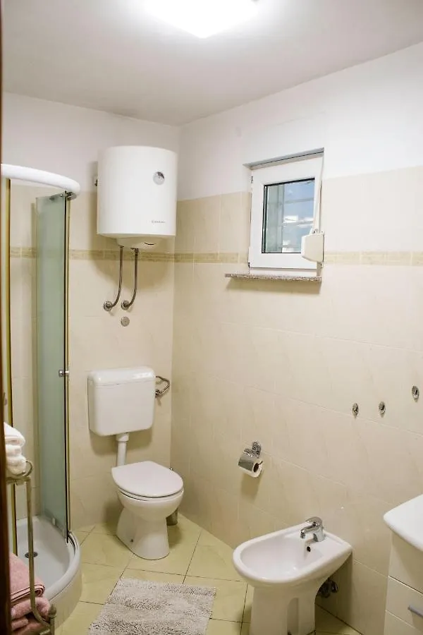 White Orchid Pula Apartment